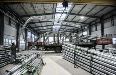 Pfeiffer Stahlrohrmaste GmbH hat ihr eigenes Logistikzentrum